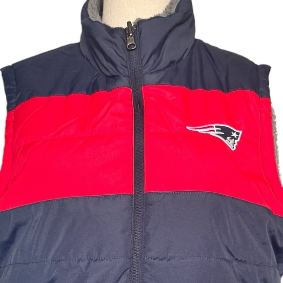 New England Patriots Navy/Gray Reversible Full-Zip Vest Size L - Picture 14 of 16